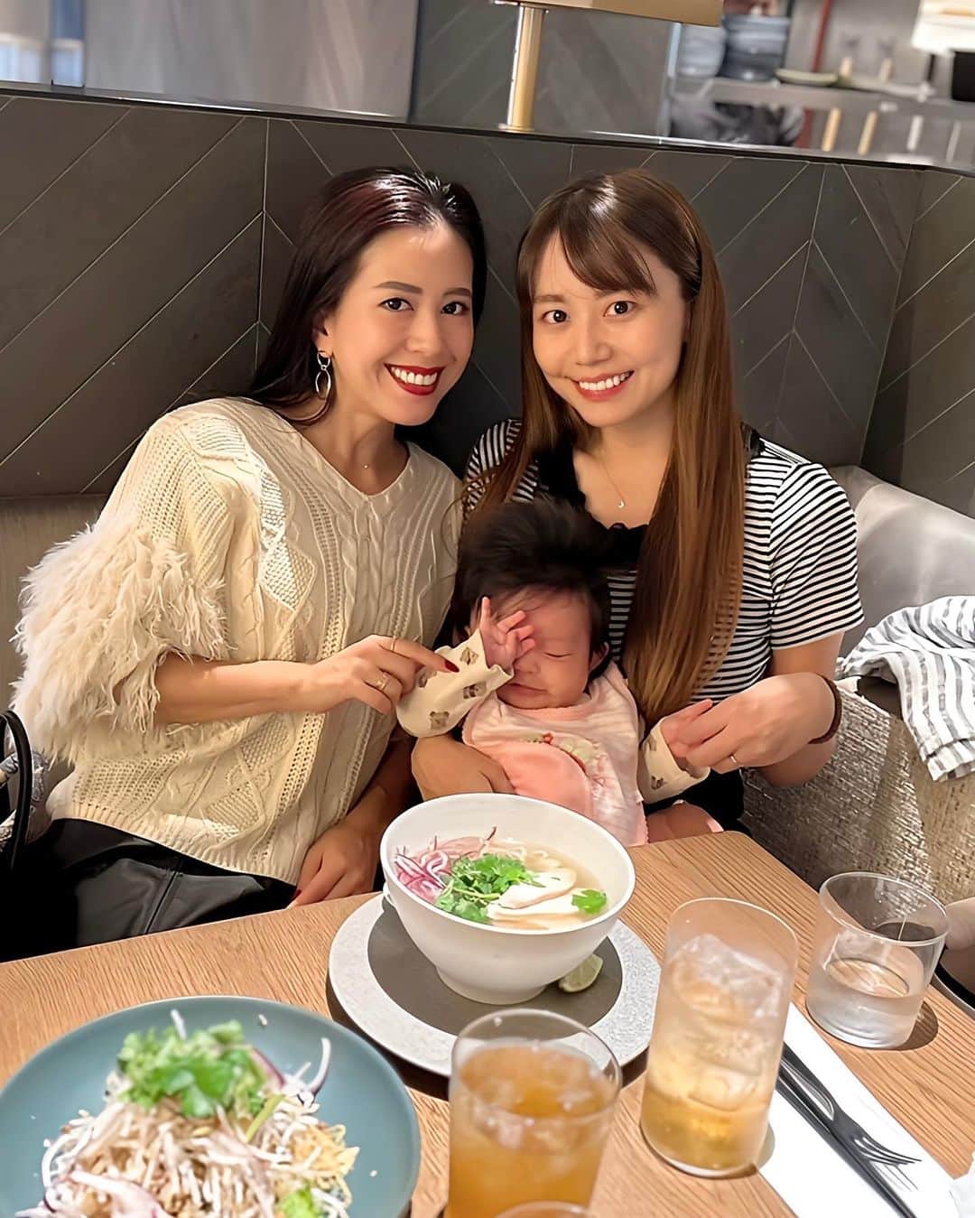 とくさきさんのインスタグラム写真 - (とくさきInstagram)「少し前のこと😌 平日に時間がたくさんできたこともあって、働いてた頃になかなか会えなかったお姉様たちに会えて幸せな時間を過ごしてました❤️ . @mariya_kuroda も @annaichitaka も気付けば出会って10年以上経つ🥰時の流れの早さには驚く！🥺 . #0歳児ママ#女の子ママ#ママゴルファー#ゴルフ女子#golfgirl#幸せ時間」11月23日 19時07分 - tokusaki_golf