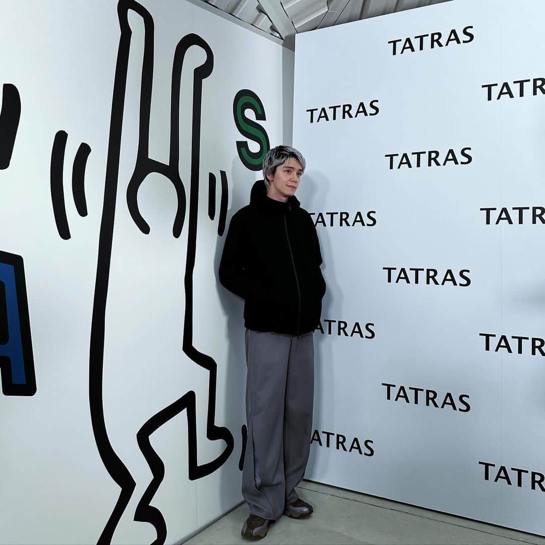 Roseさんのインスタグラム写真 - (RoseInstagram)「TATRAS SUBWAY📒  TATRAS × KEITH  HARING   #tatraskeith #tatrascollab #PR」11月23日 19時10分 - rose_0507_