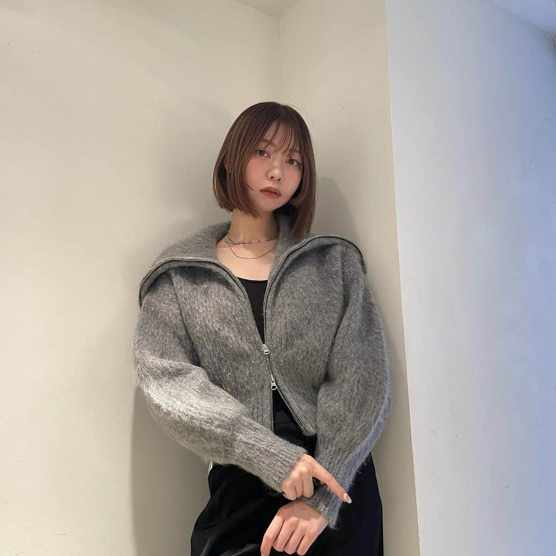 棚瀬響さんのインスタグラム写真 - (棚瀬響Instagram)「. . Shaggy Compact Cardigan 💜🩶💙」11月23日 20時30分 - 2ki___clmyprn