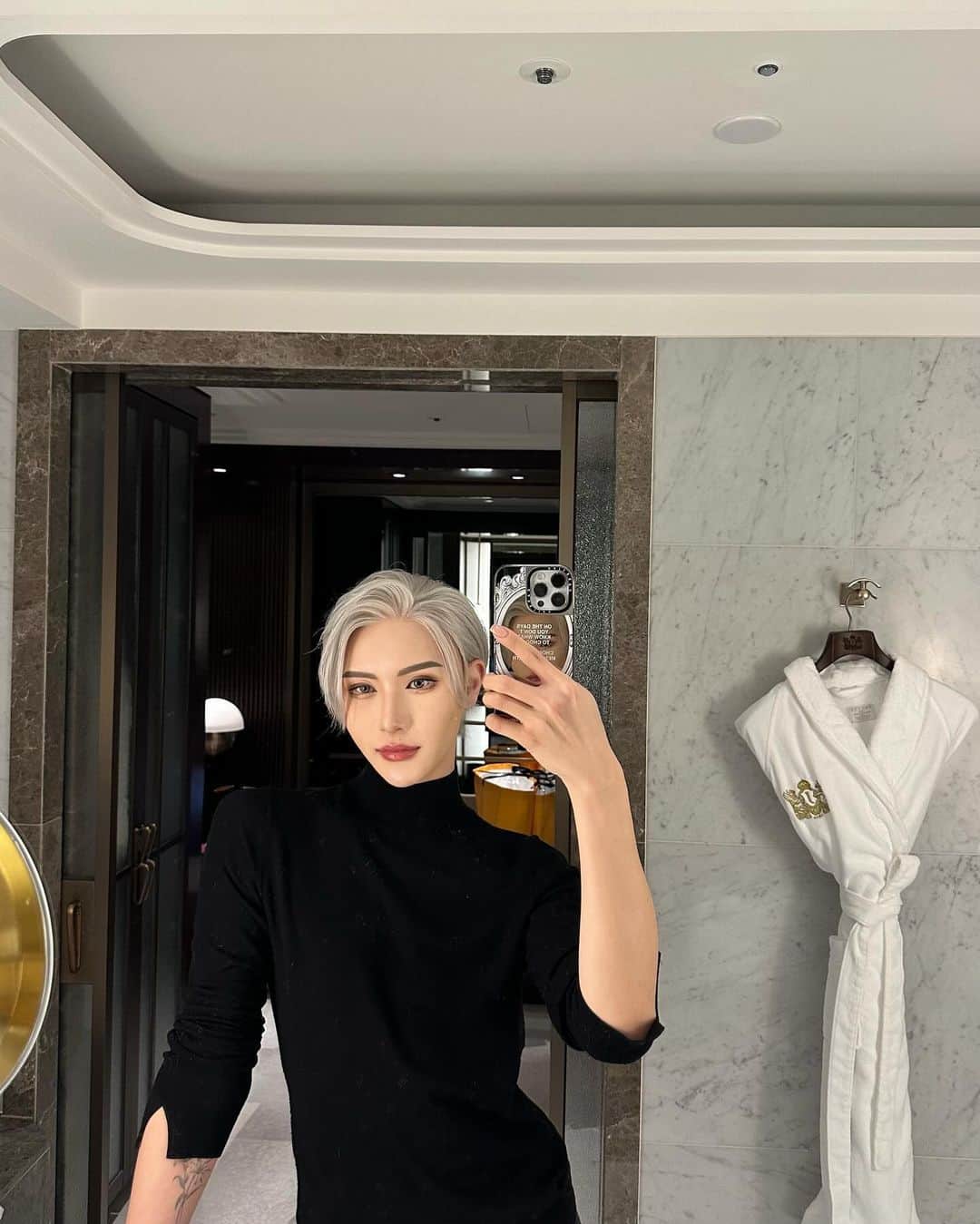 ギュテのインスタグラム：「あっとゆう間に冬ですね（´-`）.｡oO」