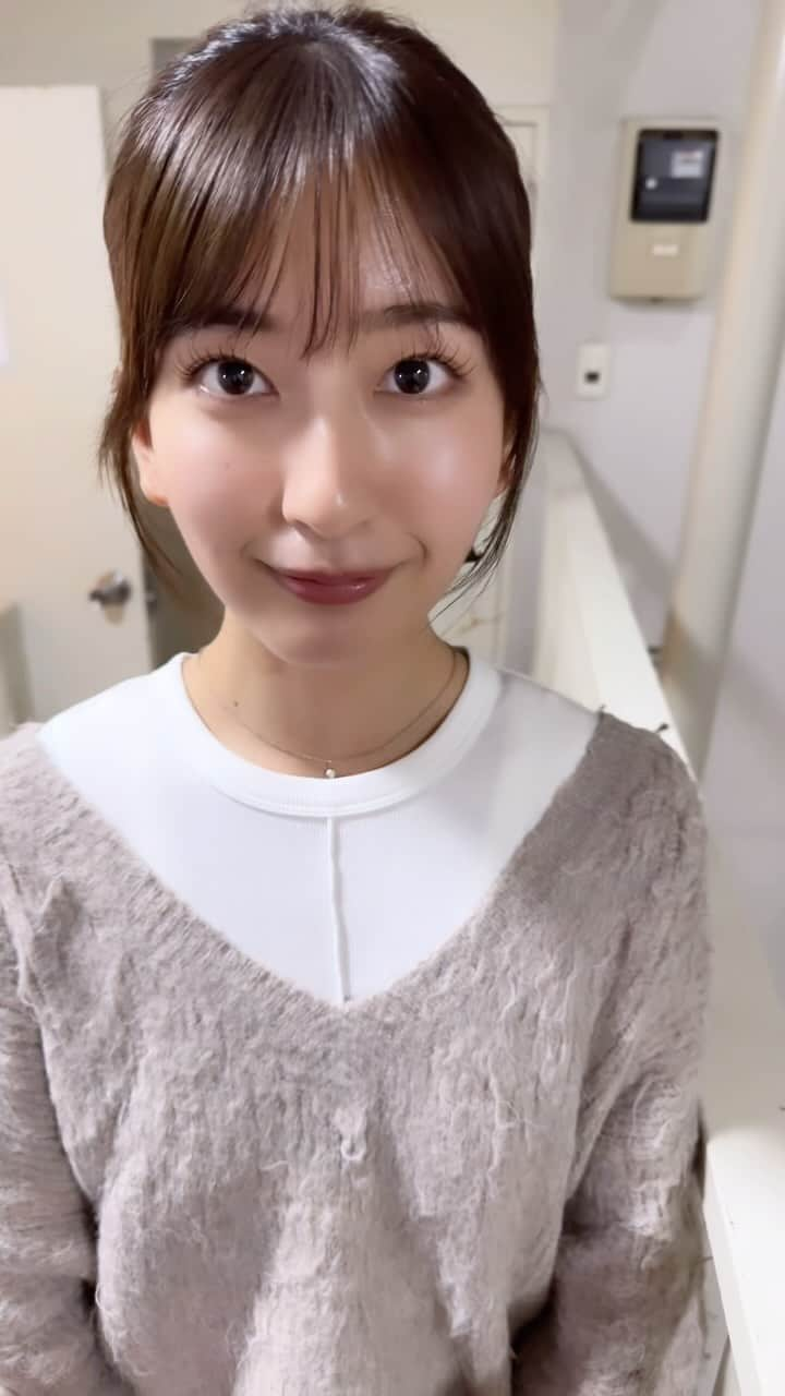 斉藤里奈のインスタグラム：「色んな人にまつ毛褒めてもらえるんだ嬉し😚🫰🏻」