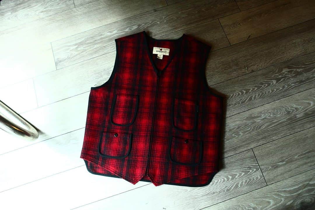 のインスタグラム：「Woolrich Wool Vest  細かい詳細は https://vostok.base.shop に掲載  #古着#vostok#forsale#vintage#vintagefashion#vintagestyle#usedclothing」