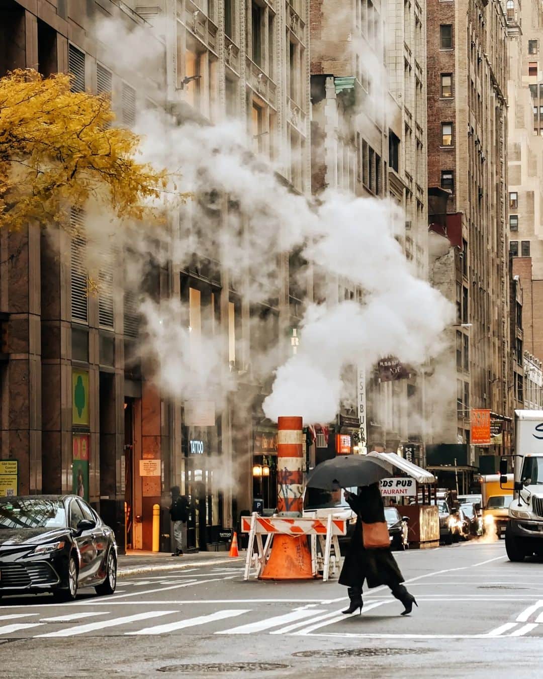 Guido Gutiérrez Ruizさんのインスタグラム写真 - (Guido Gutiérrez RuizInstagram)「New York City isn't a world, it's a universe 🚖 Nueva York no es un mundo, es un universo. #Guigurui #NYC @nyctourism」11月23日 19時44分 - guigurui