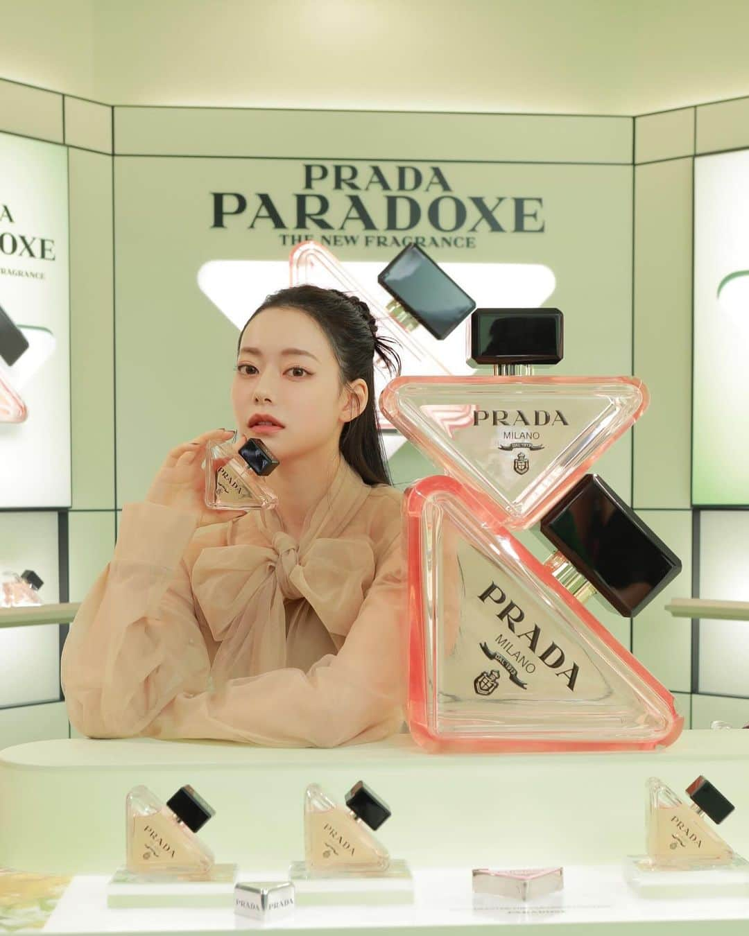 Nagomi（なごみ）さんのインスタグラム写真 - (Nagomi（なごみ）Instagram)「PRADA BEAUTY TOKYO  11/22 open💚💗  #prada #PradaParadoxe #PradaBeauty #プラダパラドックス #pr」11月23日 19時45分 - __nagomi32__