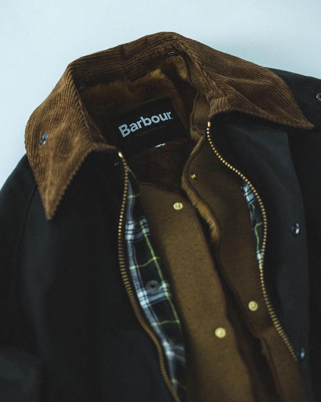 ビームスさんのインスタグラム写真 - (ビームスInstagram)「… ビームスでしか手に入らない 11のアイテム -men- Exclusive Items for autumn & winter  サイズのバランスやディティールの変更。 過去の名作を今にアップデートしたモデルなど 細部にまでこだわりが詰まった人気ブランドとの別注アイテム。  @beams_plus  @beams_lights  @pilgrimsurfsupply  @international_gallery_beams  @beams_f  #beamsplus #beamslights #pilgrimsurfsupply #internationalgallerybeams #beamsf  #beams #ビームス」11月23日 21時00分 - beams_official