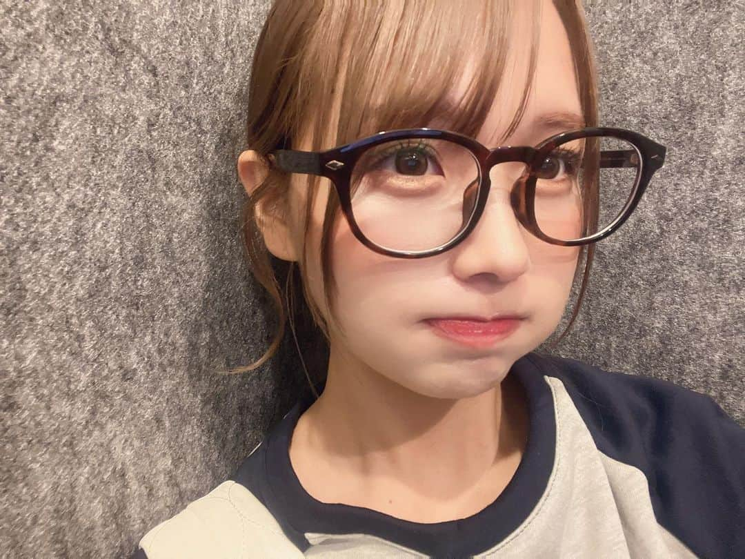 流那(ルナ)のインスタグラム：「メガネさん」