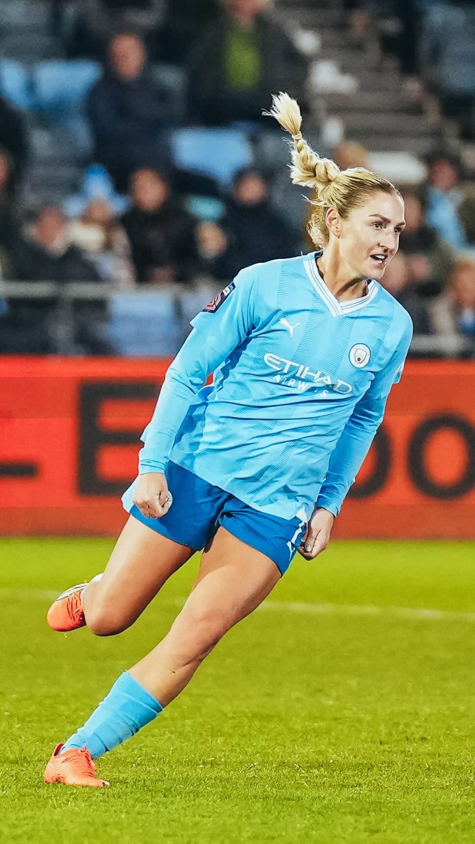 マンチェスター・シティFCのインスタグラム：「Slotting home the equaliser! 🙌」