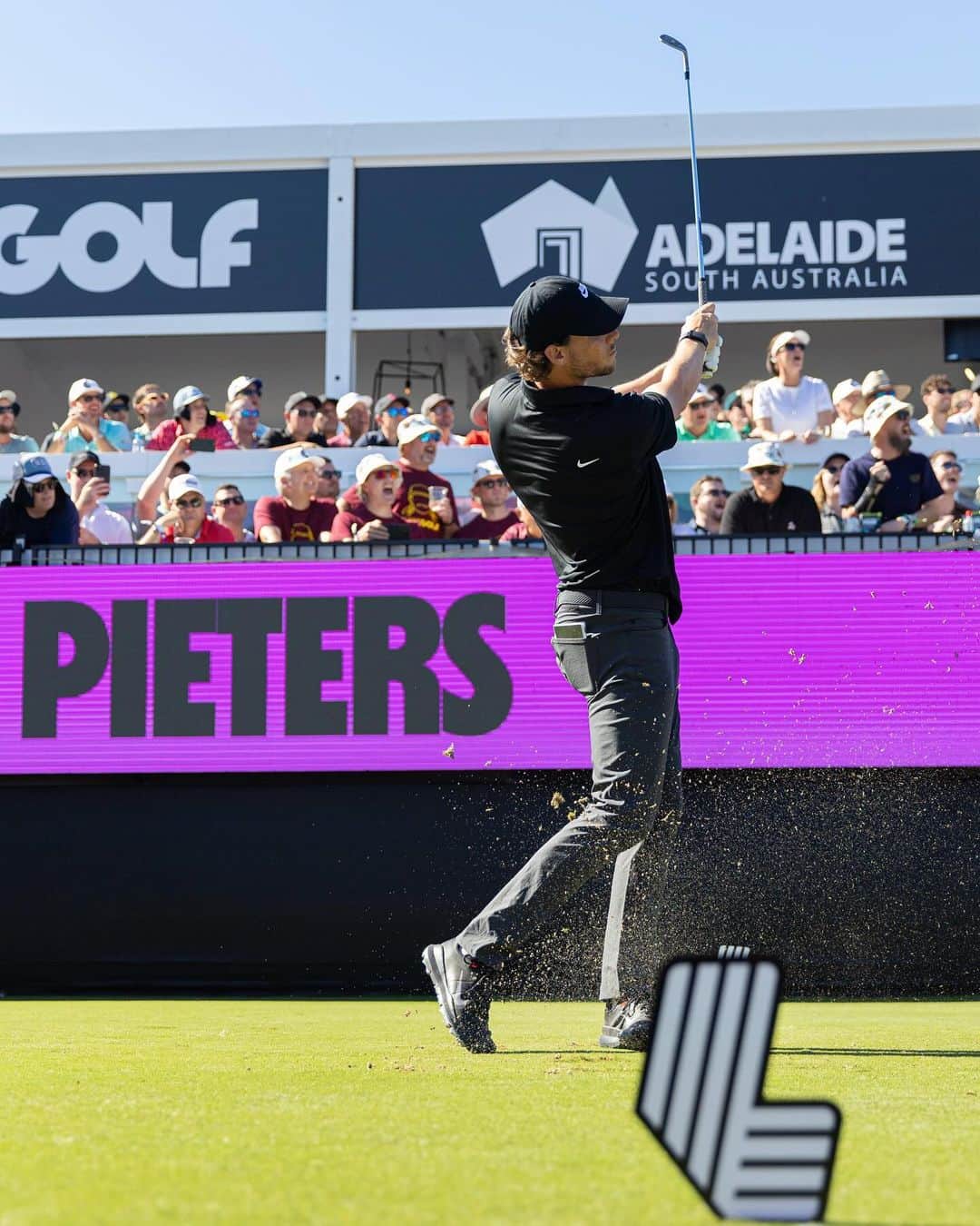 トーマス・ピーターズのインスタグラム：「Already pumped for the 2024 LIV Golf season 👊🏻  Adelaide was amazing last year so can’t wait to get back there, but also the UK and Valderrama. Also a chance to see Vegas for the first time 🤩  #LIVGolf #RangeGoats」