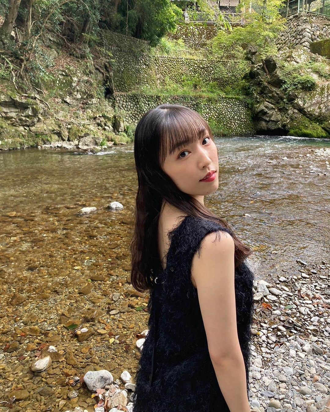 モーニング娘。’19のインスタグラム：「譜久村聖モーニング娘。卒業まで あと6日🎓🌸  横浜アリーナへ向けてのリハーサルも 皆で楽しく頑張っています♪  発売中の｢blt.graph.96｣ ゲットしてくださいましたか？？✨  テーマは卒業旅行🫧𓂃𓈒𓏸  #bltgraph #morningmusume23 #モーニング娘 #morningmusume #モーニング娘23 #譜久村聖」