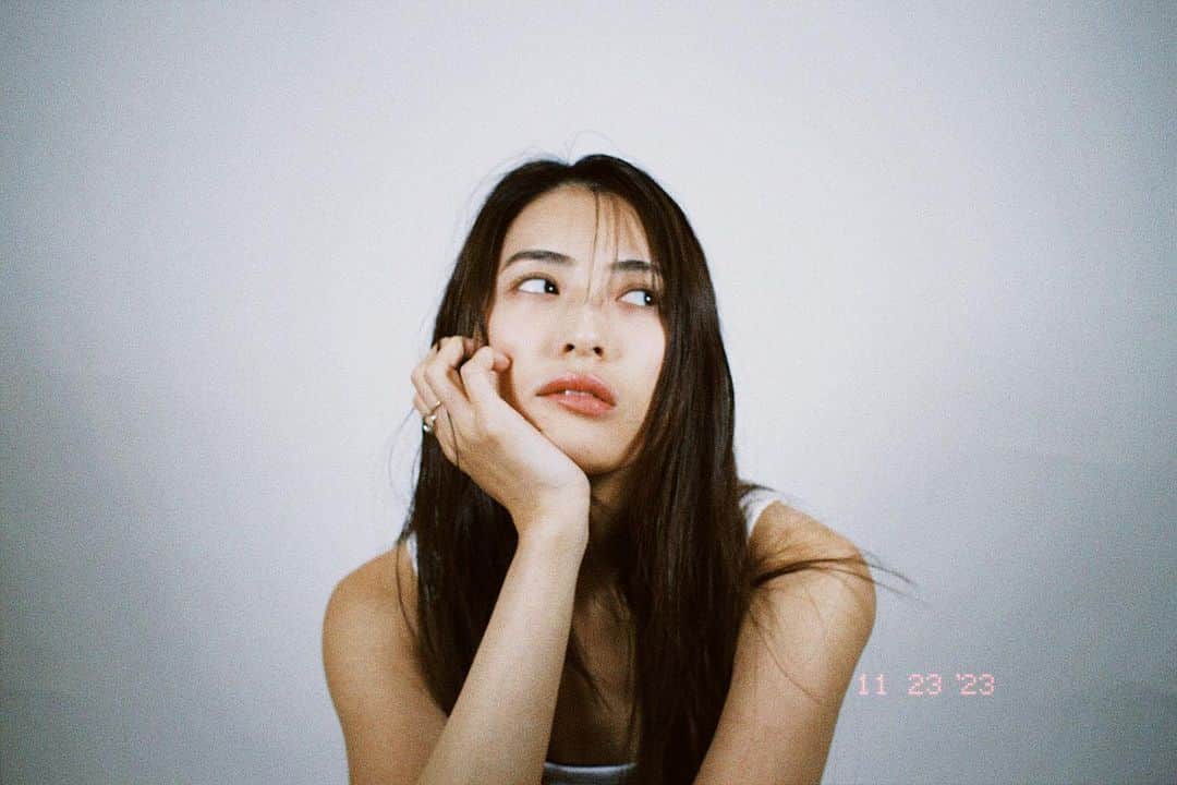 LUNAのインスタグラム：「1️⃣  #広告モデル #ファッションモデル  #fashionmodel #beautymodel  #testshooting #asiamodel  #japanesemodel  #portrait #portphotography  #selfportrait #selfshooting」