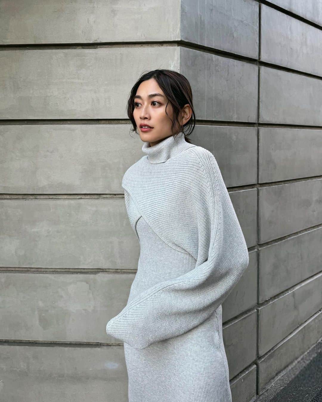 MOUSSY SNAPさんのインスタグラム写真 - (MOUSSY SNAPInstagram)「#MOUSSYSNAP @natorika 158cm  ・SWITCHING RIB KNIT DRESS(010GAA70-7210) 全国のMOUSSY店舗／SHEL'TTER WEBSTORE／ZOZOTOWNにて発売中。  #MOUSSY」11月23日 20時37分 - moussysnap