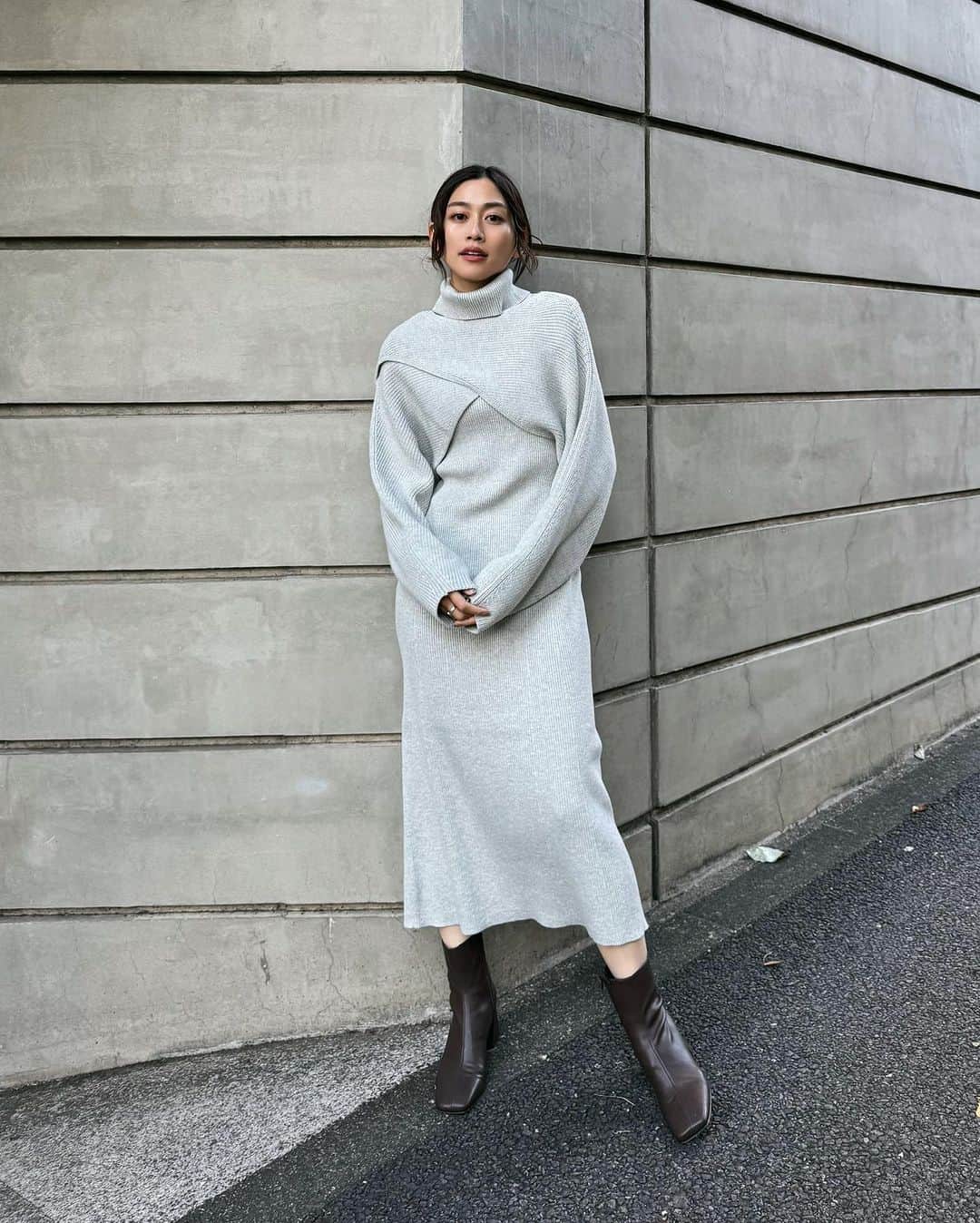 のインスタグラム：「#MOUSSYSNAP @natorika 158cm  ・SWITCHING RIB KNIT DRESS(010GAA70-7210) 全国のMOUSSY店舗／SHEL'TTER WEBSTORE／ZOZOTOWNにて発売中。  #MOUSSY」