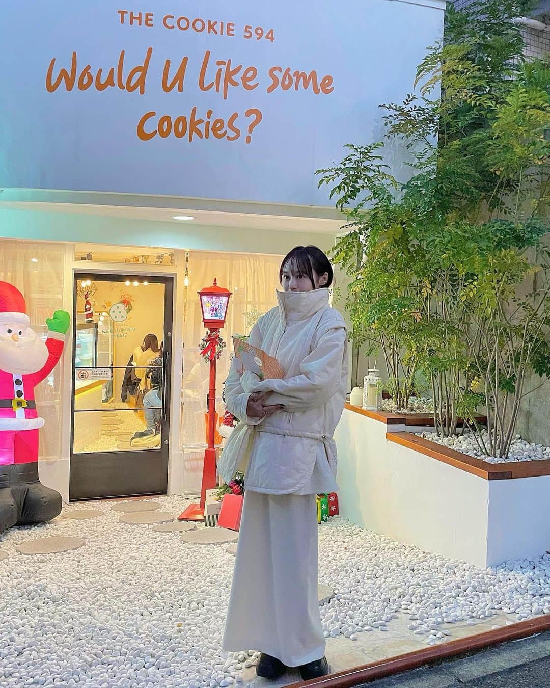 中村侑里のインスタグラム：「たまたま通りかかった、クッキーのお店へ🍪  最近は、batting jacketを着回してきてます🐈」