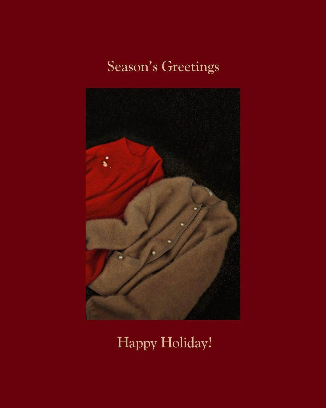 ロペさんのインスタグラム写真 - (ロペInstagram)「-GIFT CATALOG- ⁡ 今年のクリスマスはどんなプレゼントを贈りますか？ ROPÉでは大切な人が喜ぶギフトを多数セレクト。 パートナーへ送るマフラーやストールの人気のギフトから1年頑張った自分へのご褒美アイテムまで幅広くご用意しました。 大切な人に感謝を込めて、、、 喜ばれるギフトアイデアをご紹介いたします。 ⁡ J'aDoRe JUN ONLINEでご購入いただけます。   ⁡ ⁡ @rope_jp  @jadorejunonline #ギフト #クリスマスギフト #プレゼント #クリスマスプレゼント #冬コーデ  #冬カラー #ロペ #ROPÉ #ropejp」11月23日 20時51分 - rope_jp