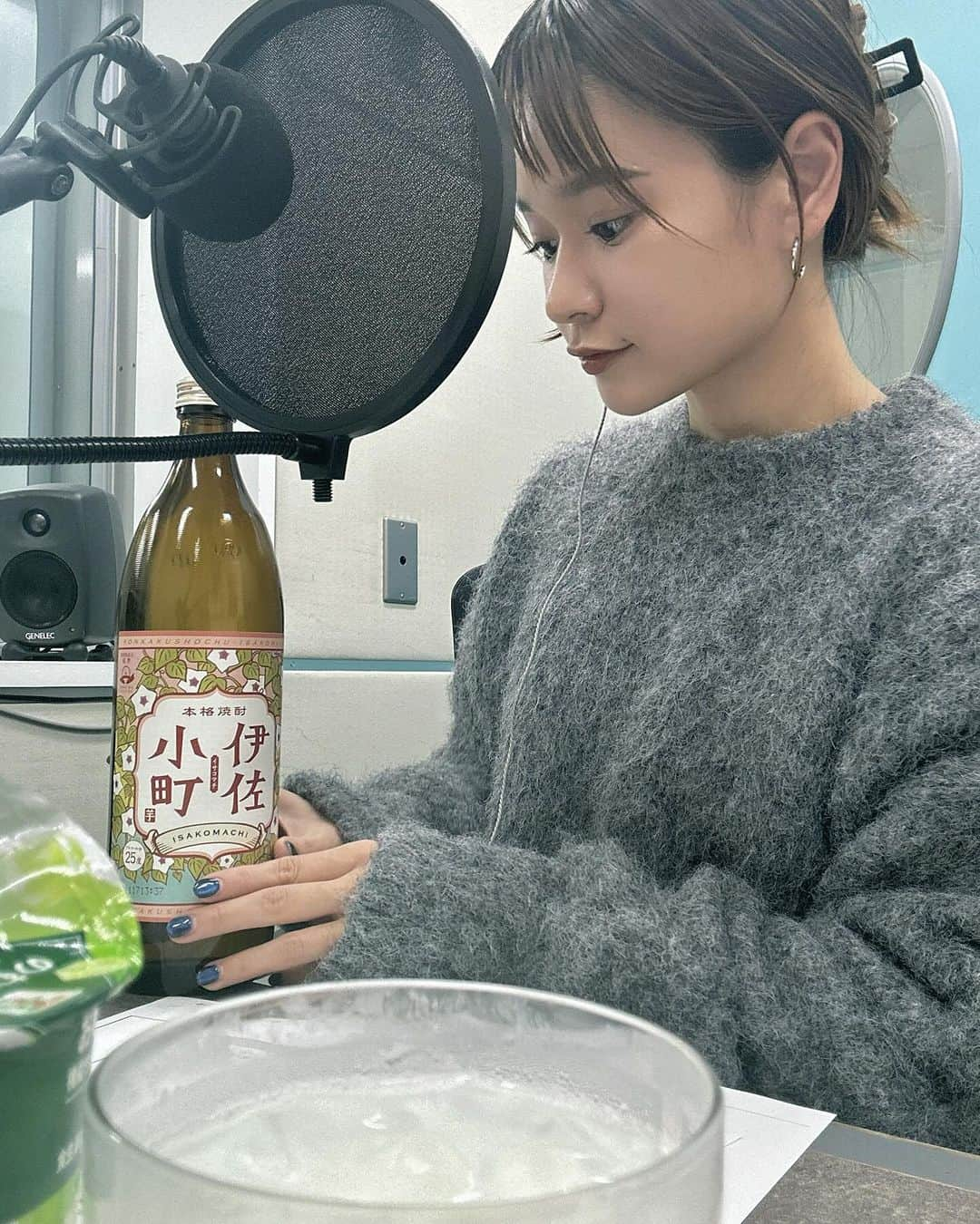 fumikaさんのインスタグラム写真 - (fumikaInstagram)「⁡ただいま福岡☺️⭐️ KBCラジオ収録📻✨ ⁡ #KBCラジオ #大口酒造 #黒伊佐錦 #fumikaのしょちゅgirl #伊佐小町」11月23日 20時46分 - fumikasingasong