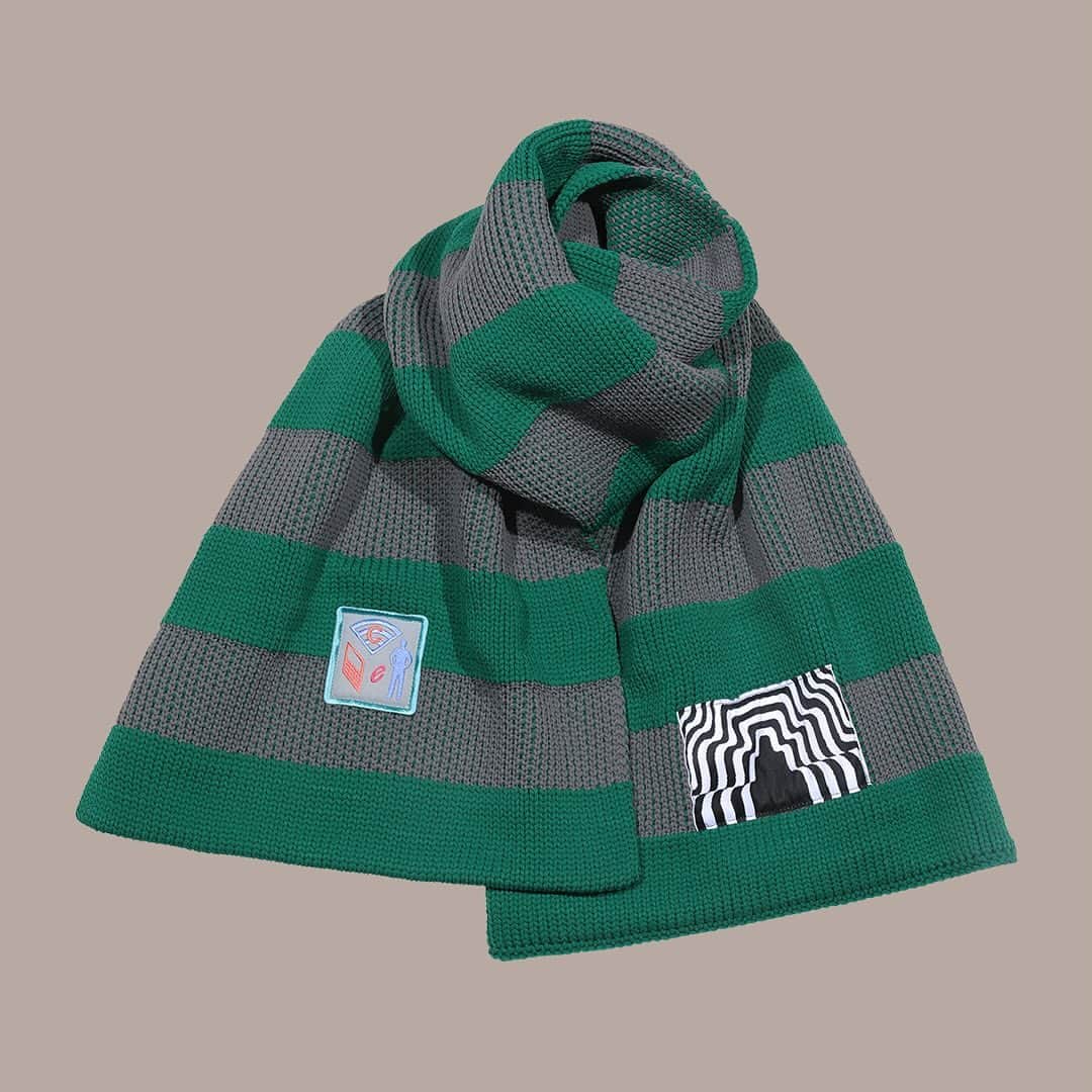 シーイーのインスタグラム：「POLY KNIT STRIPE SCARF RIB COLLAR PUFF COAT  ⁡ 🇯🇵 Friday 24 November 9AM 🇬🇧 Friday 24 November 12AM 🇺🇸 Thursday 23 November 7PM EST ⁡ CAVEMPT.COM C.E SHOP TOKYO」
