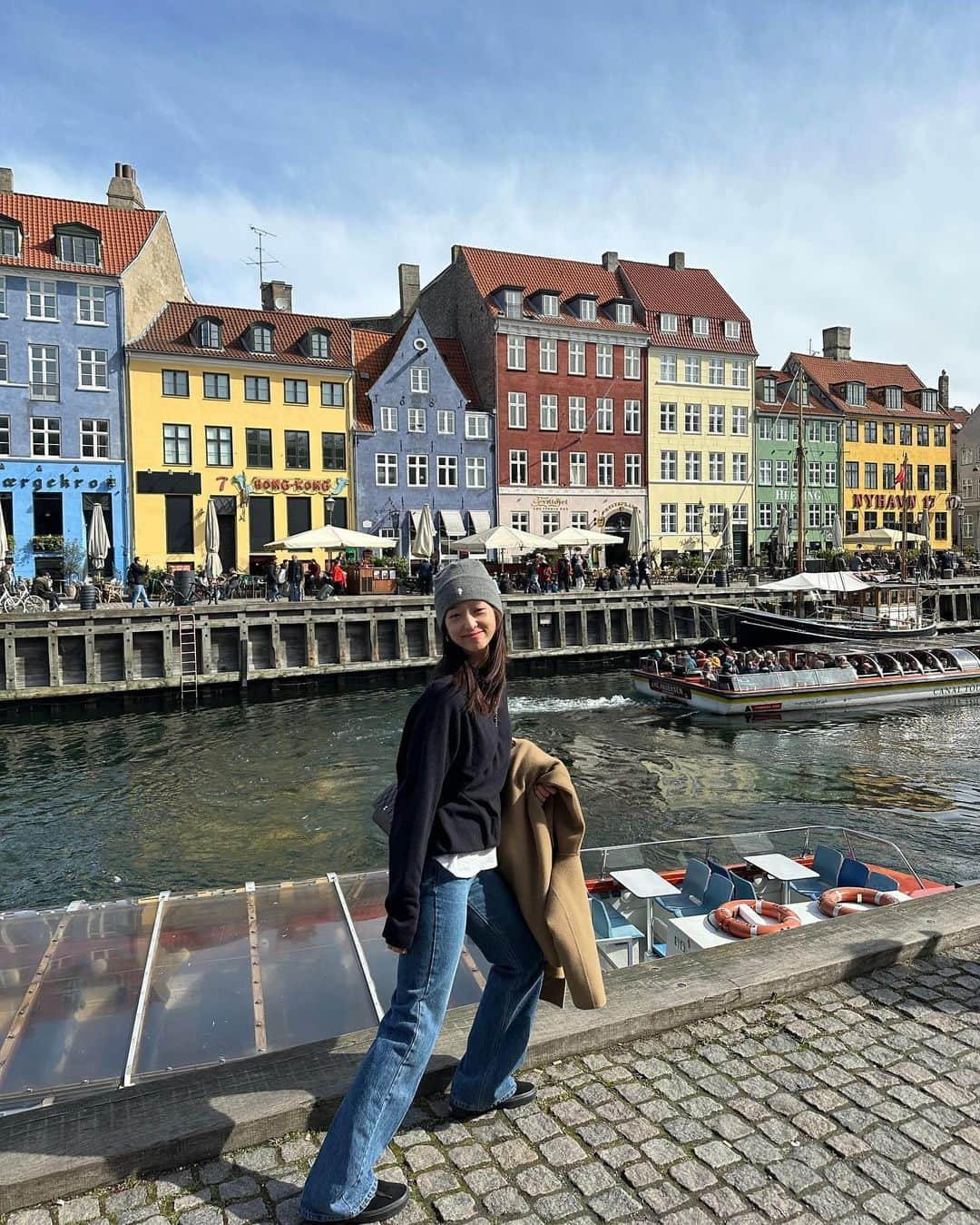 ペ・ヌリさんのインスタグラム写真 - (ペ・ヌリInstagram)「Copenhagen Vlog Upload.  영상들을 다시 보다보니 다시금 생각나는 행복의 나라 덴마크 #코펜하겐 🇩🇰❤️ #게으른J #좋댓구알」11月23日 21時03分 - baenul