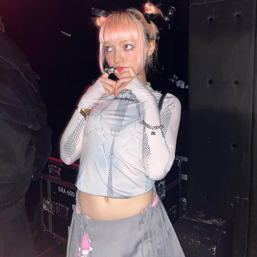 MANONさんのインスタグラム写真 - (MANONInstagram)「歌舞伎町タワーの地下でブンブン唸り上げている重低音サブベース♪」11月23日 21時05分 - je_suis_manon2