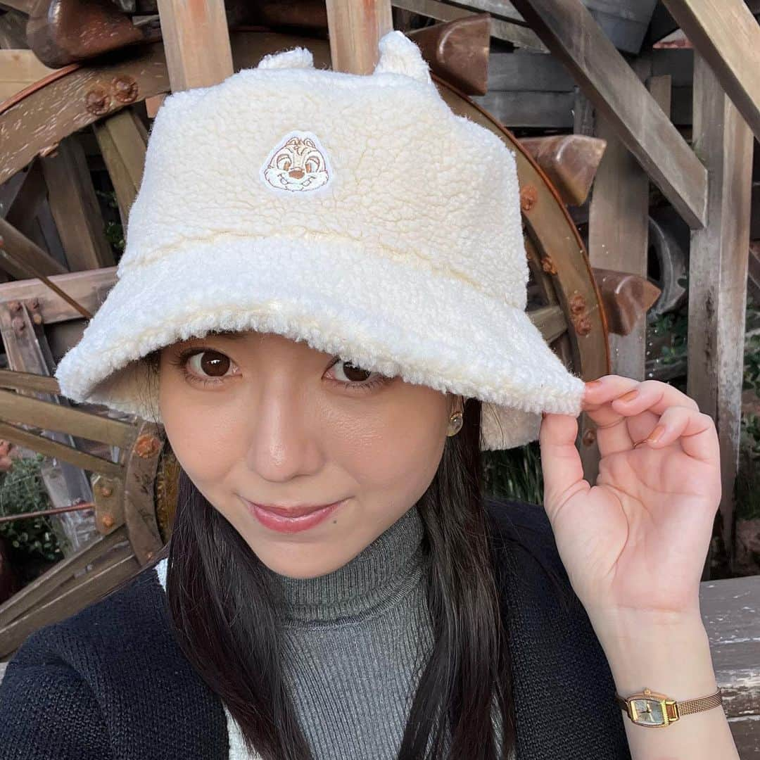 森遥香さんのインスタグラム写真 - (森遥香Instagram)「. 女友達たちと呑みに 久々にディズニーランドへ🎄 待ち時間もくだらない駄洒落ばっかり言って みんなで爆笑していました。 よく覚えてないけど。 . . #東京ディズニーランド#ディズニークリスマス#東京ディズニーリゾート40周年 #ootd . .」11月23日 21時06分 - moriri_h