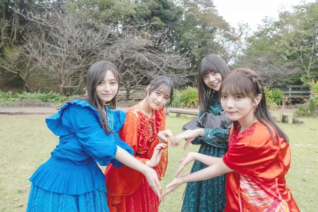 与田祐希さんのインスタグラム写真 - (与田祐希Instagram)「#Monopoly MV公開されました！ ぜひみてください🥀  マネージャーさんがたくさん写真撮ってくれた🥰 ありがたや〜」11月23日 21時12分 - yodayuuki_oimo