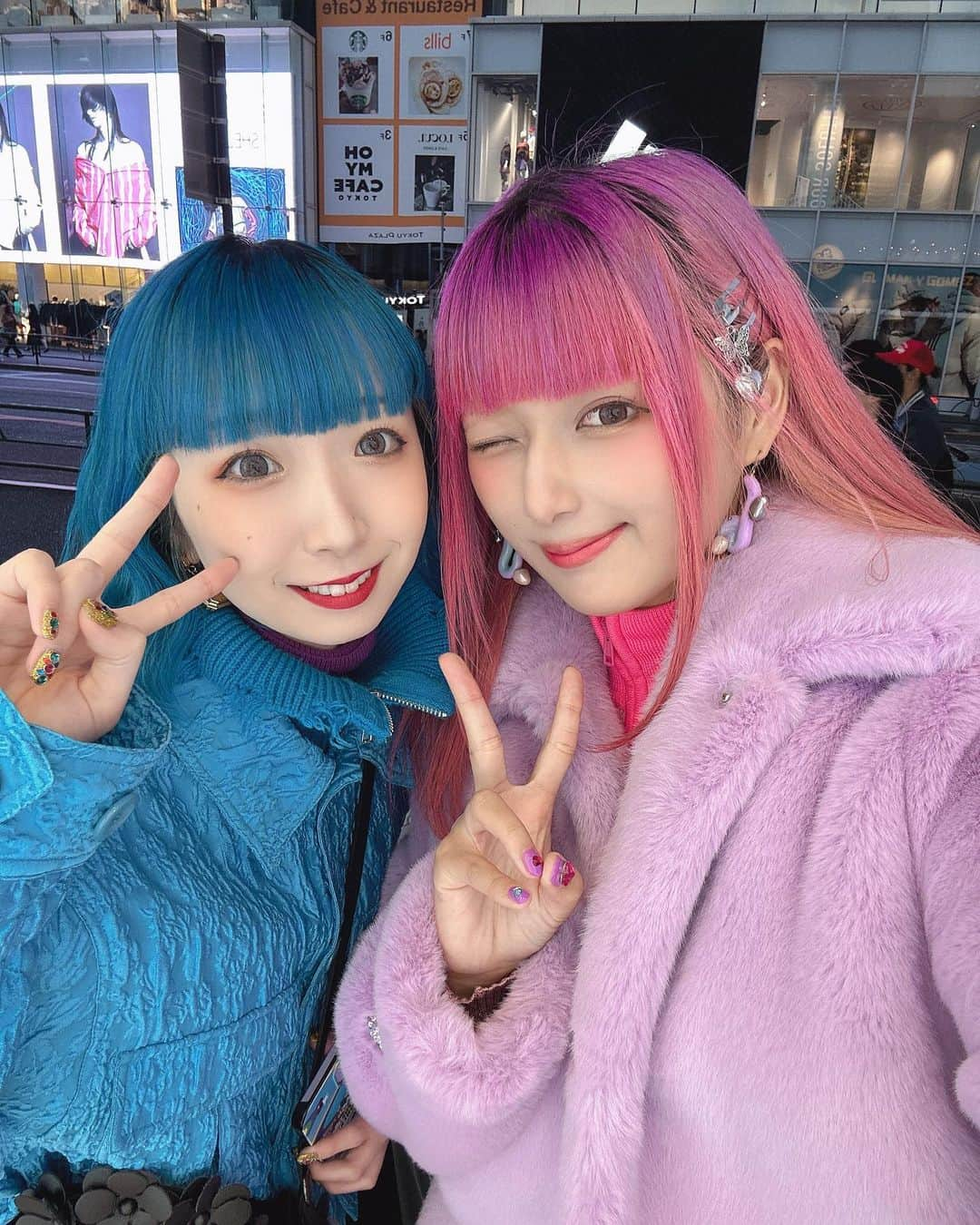 しなこさんのインスタグラム写真 - (しなこInstagram)「🩷💗🩷  スイッチがカチカチなるネックレス可愛すぎるlove🥺 💓」11月23日 21時14分 - ssshinako