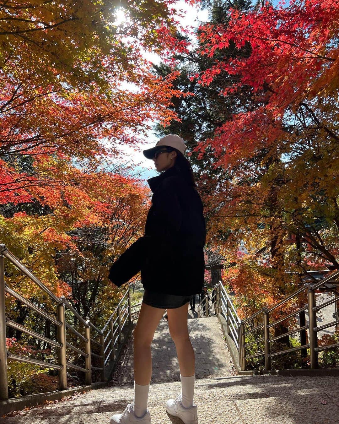 小山莉奈さんのインスタグラム写真 - (小山莉奈Instagram)「🍁🍂」11月23日 21時26分 - koyama_rina