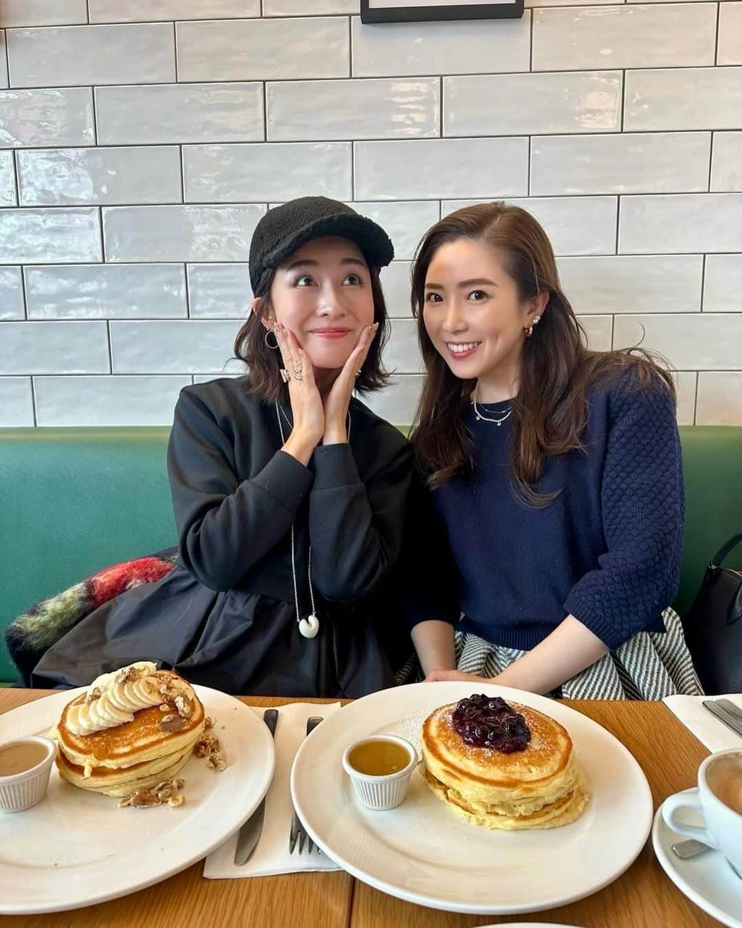 水野佐彩のインスタグラム：「・ この日は西ちゃんと満彩と朝ごはんでした🥞❤️ なんかめっちゃ笑ってこの上なくリフレッシュできたの。  ケラケラ笑ってしゃべって食べてお散歩して お天気も良くて空気も良くて 心が晴れるってこのことだって思った☺️☀️❤️」