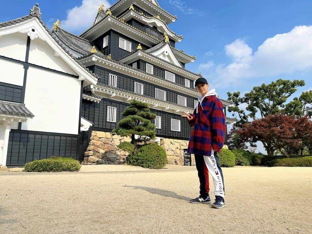 沢村玲/REIのインスタグラム：「ONE N' SWAG〜Hook Up!!!!!!〜 岡山公演ありがとうございました♪ デミカツ丼も食べれて 岡山城も桃太郎も見れて最高！  #ワンエン47」