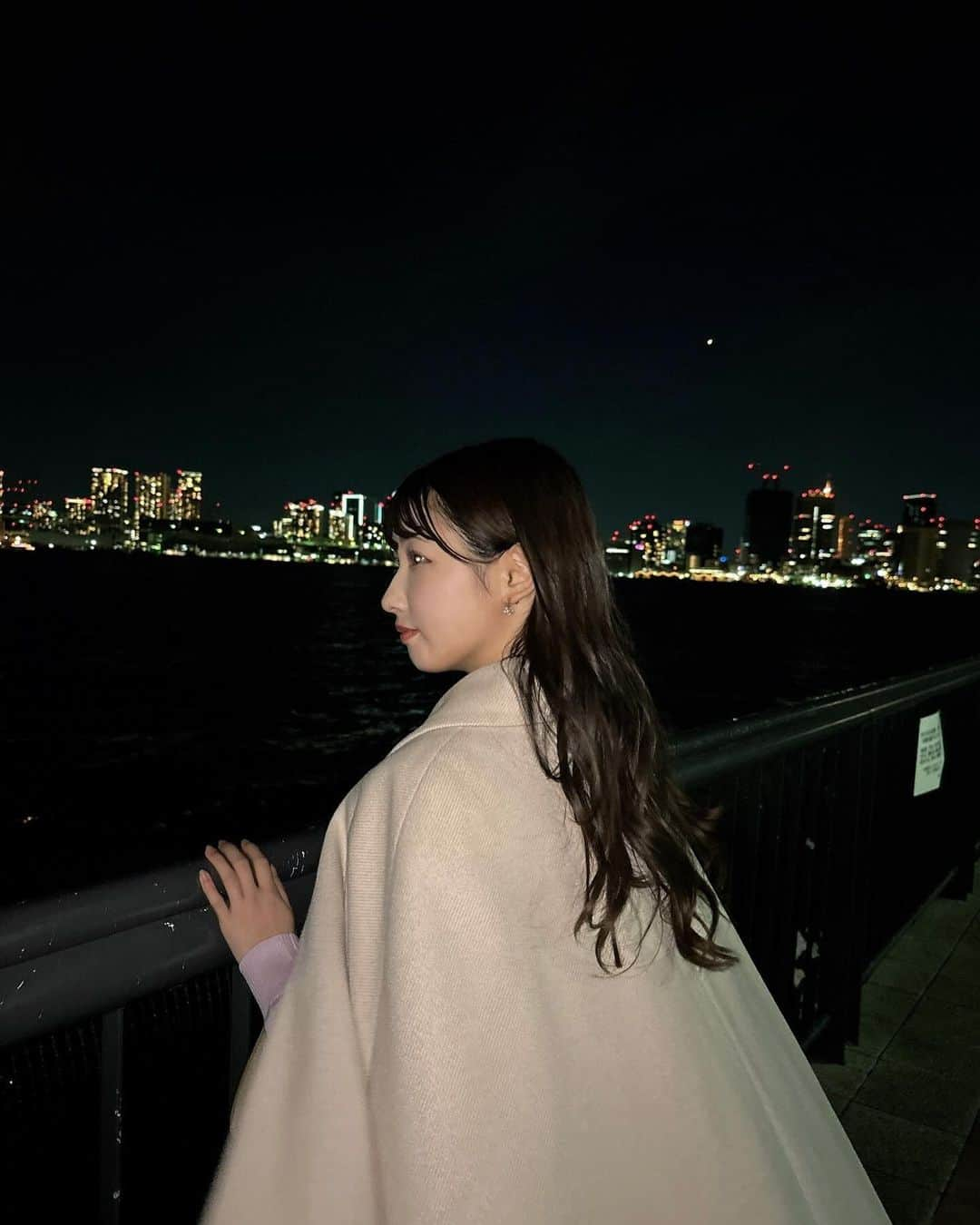 山本杏奈さんのインスタグラム写真 - (山本杏奈Instagram)「୨♡୧  15th Single カップリング曲 『ドライブ　デート　都内』 MV公開されました＾＾  瞳の笑顔がまぶしすぎる！！！☀🥺️✨ 最高です。  元気なダンスシーンと きゅんきゅんなデートシーン どっちもいいねえ。」11月23日 21時28分 - yamamoto_anna_