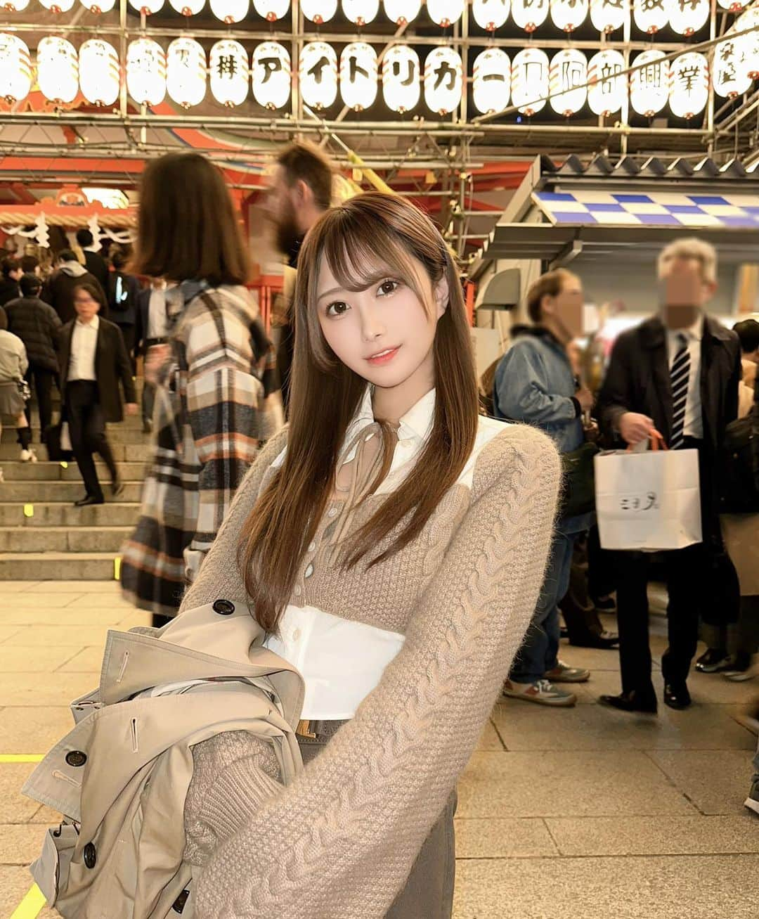 佐藤くるみさんのインスタグラム写真 - (佐藤くるみInstagram)「酉の市行ったよ⛩ 今年は商売繁盛熊手買えました🎶   #photography #cosplay #cosplayer #cosplaygirl #selfie #japanese #歌舞伎町 #新宿 #ミナミ #コンカフェ #コンセプトカフェ #舞々悪魔 #メイドカフェ  #自撮り #せるふぃー  #コンカフェ嬢 #コンカフェ店員 #アイドル #地下アイドル #コスプレ #コスプレイヤー」11月23日 21時31分 - kurumilk_sato