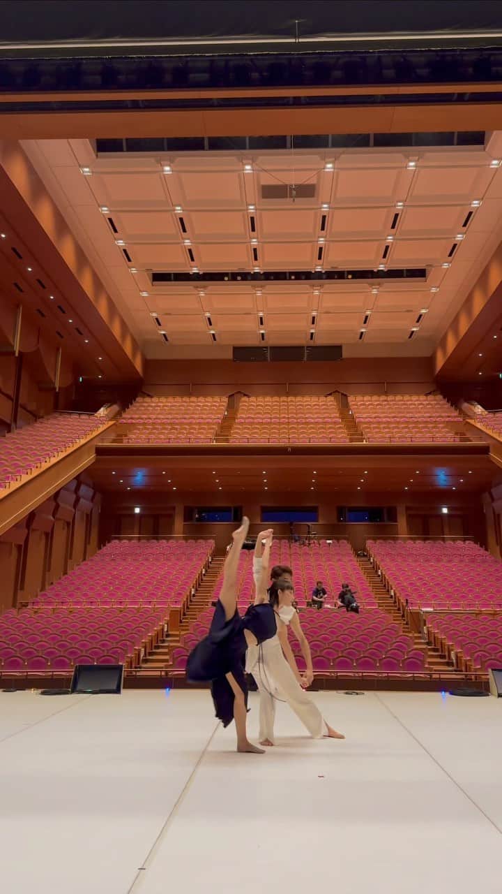 岡田サリオのインスタグラム：「息ができる場所  #dance#stage#ballet#contemporarydance#dancer」