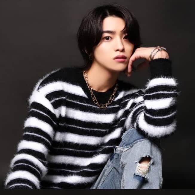 TOPDANDY-本店-のインスタグラム：「Profile 名前：朱美蓮 誕生日：1/29 血液型：O型 星座：水瓶座 出身：愛知」