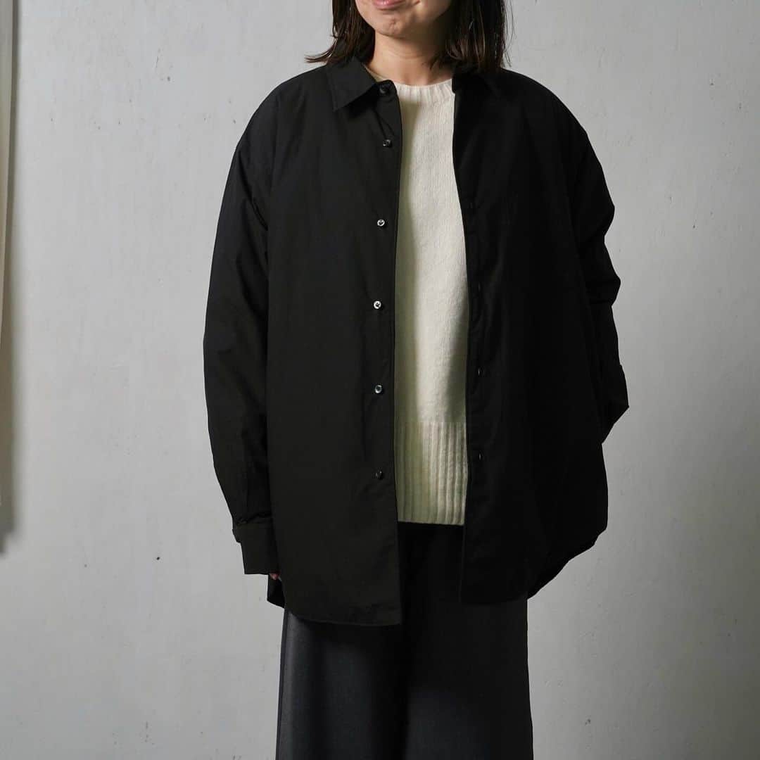 セレクトショップCIRCLEさんのインスタグラム写真 - (セレクトショップCIRCLEInstagram)「miffew  とても珍しいシャツデザインのダウンです。 画像ではシャツにしか見えないほど。 でもしっかりダウンが入っていますので超暖かいですよ。  #circle #circle_saga #サークル #サークル佐賀 #ootd #大人カジュアル #selectshop #セレクトショップ #セレクトショップ佐賀#レディースセレクトショップ #fashion #styling #ファッション #佐賀県 #佐賀市 #佐賀 #cafe #佐賀カフェ #miffew #ミフュー」11月23日 21時45分 - monochro_circle
