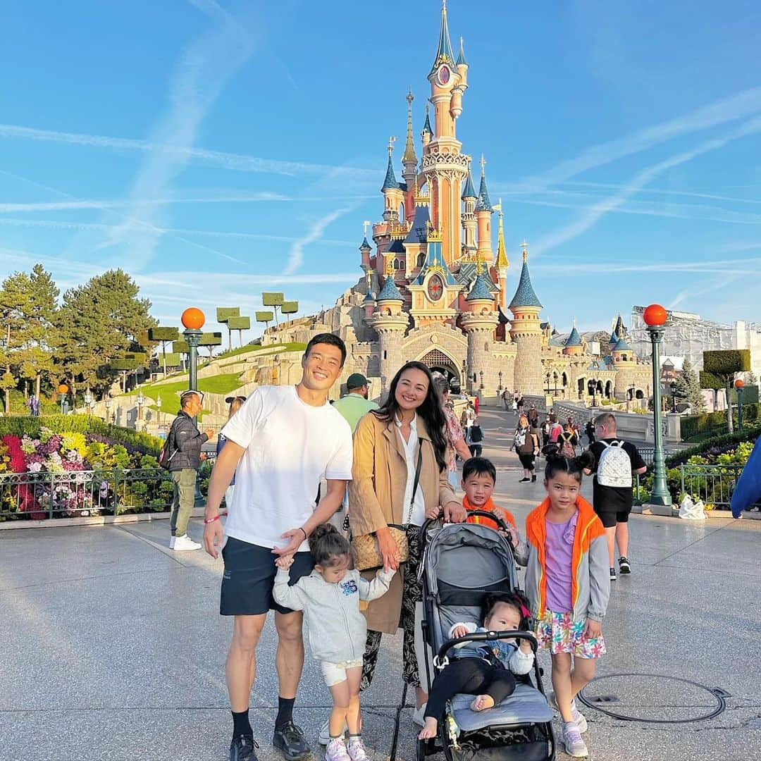 エリナ シルカのインスタグラム：「Disneyland Paris 10/2/2023🤩」