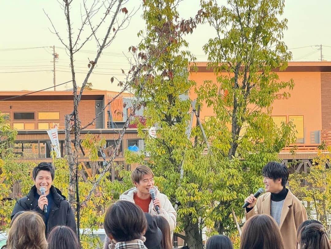 BOYS AND MENさんのインスタグラム写真 - (BOYS AND MENInstagram)「本日‼️ #イオンモール土岐 にて！  MC #浦野莉恵 さんと共に #辻本達規 #勇翔 #平松賢人 がトークショーに出演しました🥳🌟  楽しく盛り上がって良かったです♪ ありがとうございました🌞  #BOYSANDMEN #ボイメン」11月23日 21時53分 - boysandmen_official