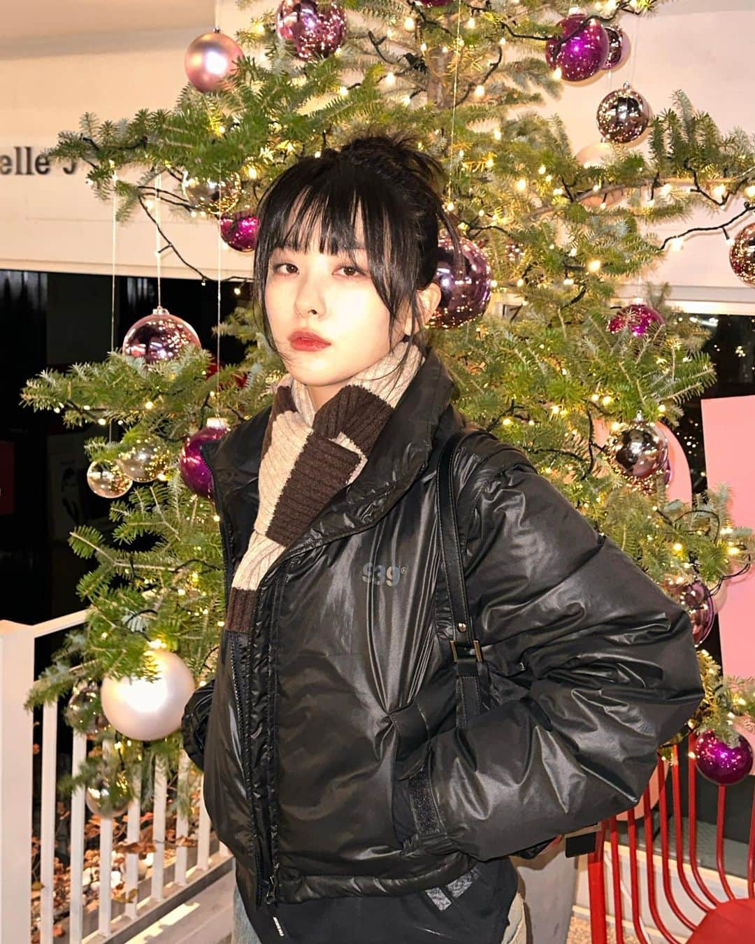 スルギのインスタグラム：「크리스마스 준비 지금부터 시작🎄」