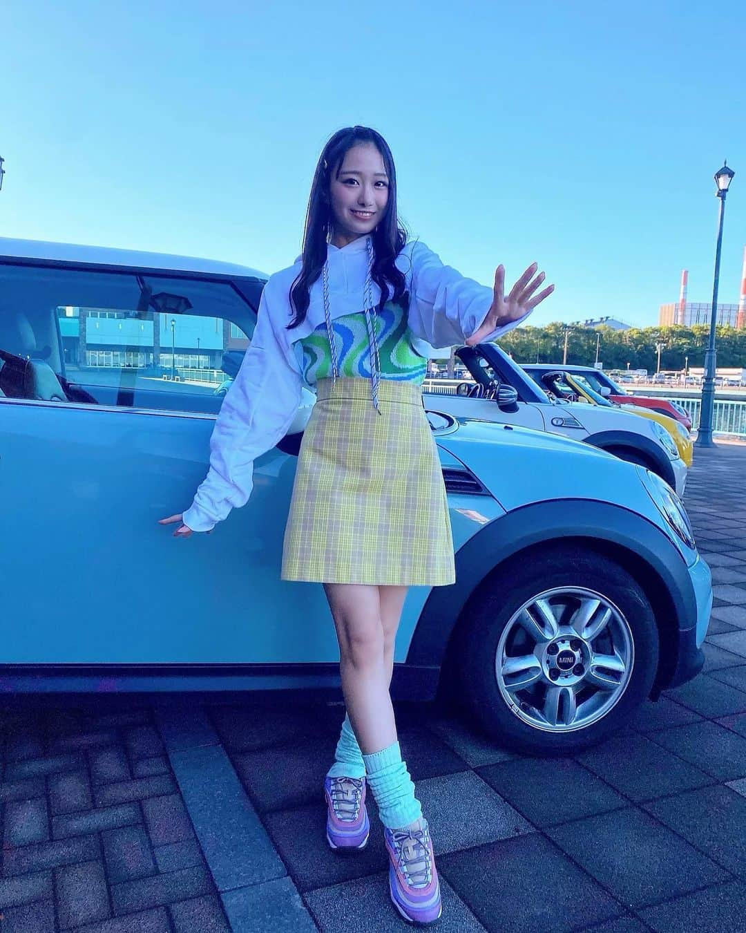 瀧脇笙古さんのインスタグラム写真 - (瀧脇笙古Instagram)「🚗 ドライブ デート 都内 🚗 ⁡ ⁡ ⁡ ⁡ 15th single カップリング曲 MV解禁しました！ ⁡ ⁡ 元気いっぱいで一緒に盛り上がりましょう〜 ⁡ ⁡ ⁡ ⁡ #イコラブ」11月23日 21時55分 - takiwaki_shoko_