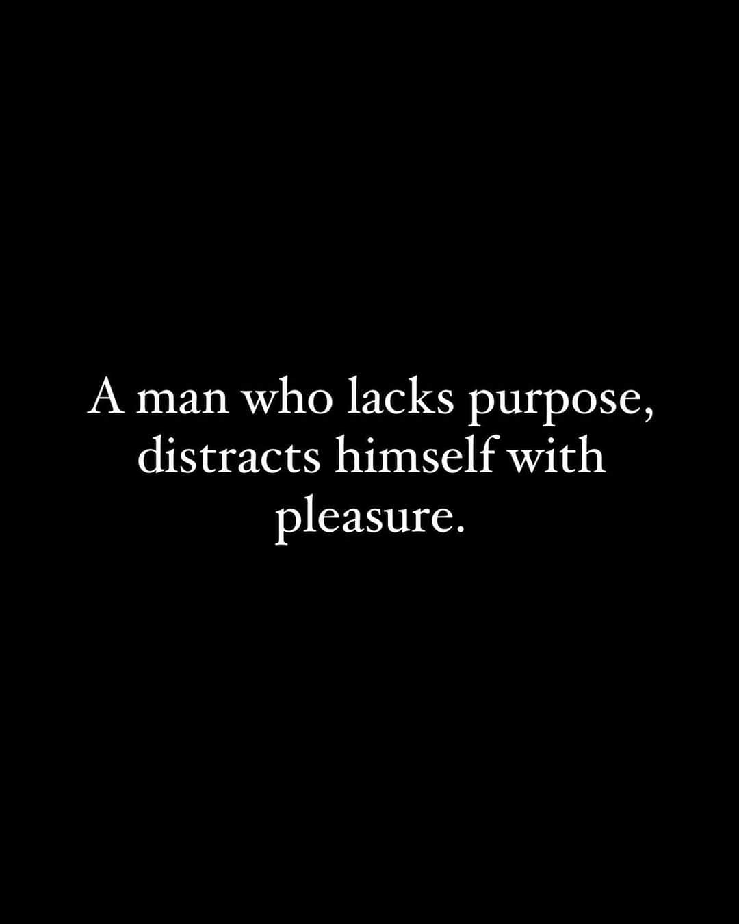 アシュリー・ケインさんのインスタグラム写真 - (アシュリー・ケインInstagram)「A man who lacks purpose, distracts himself with pleasure.  Let them keep doing what's popular. You keep doing what's necessary.  🦁🫡」11月23日 22時14分 - mrashleycain