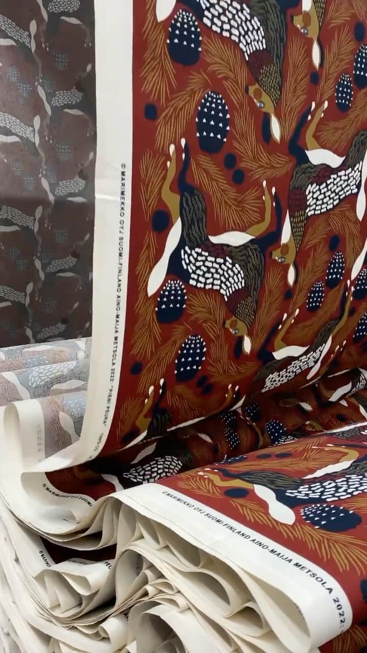 マリメッコのインスタグラム：「The timeless Marimekko prints have been reborn time and again in countless imaginative color palettes since the 1950s. New pieces of printed artwork are added to an ever-evolving archive every year. Peura (deer) by Aino-Maija Metsola is one of our latest launches. Can you see the cheerful Peura bringing joy into your home? 🦌 🤍  Discover our colorful universe—and special treats at marimekko.com. Link in bio. #marimekko」