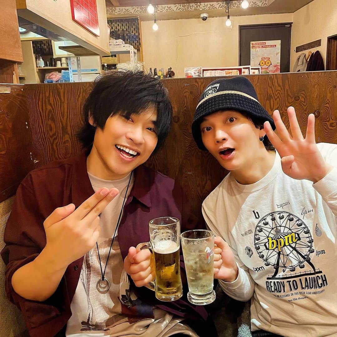 浅沼晋太郎さんのインスタグラム写真 - (浅沼晋太郎Instagram)「#大阪中央公会堂 で開催されました #中之島アニメBOX「 #王様ジャングル EXTRA 28 #大阪来てな ！SP」にご来場くださった皆様、ご尽力いただいた執事さん、メイドさん、スタッフさん！そして一緒に遊んでくれた岩崎くん、 #ミャクミャク 兄やん、#ポチ王 ！本当にありがとうございました！  途中何度も「これ仕事って言っていいのか？」と疑問を覚えるくらいには、ただただ楽しいひと時でした！  またすぐ大阪来ます。ほなね。  #岩崎諒太 #大阪万博 #大阪来てなキャンペーン」11月23日 22時36分 - shintaroasanuma_official