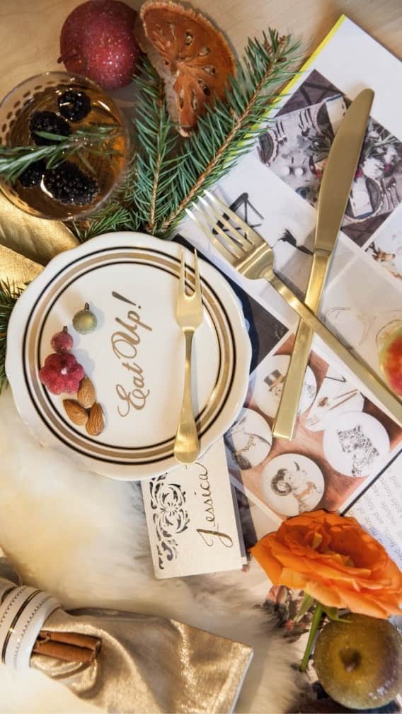Ceci Johnsonのインスタグラム：「Wishing you a Thanksgiving filled with warmth, love, and beautiful moments. Happy Thanksgiving from all of our team at Ceci New York! 🍂🧡 #teamceci #cecinewyork   #thanksgiving #thanksgiving2023 #happythanksgiving #friendsgiving #friendsgiving2023」