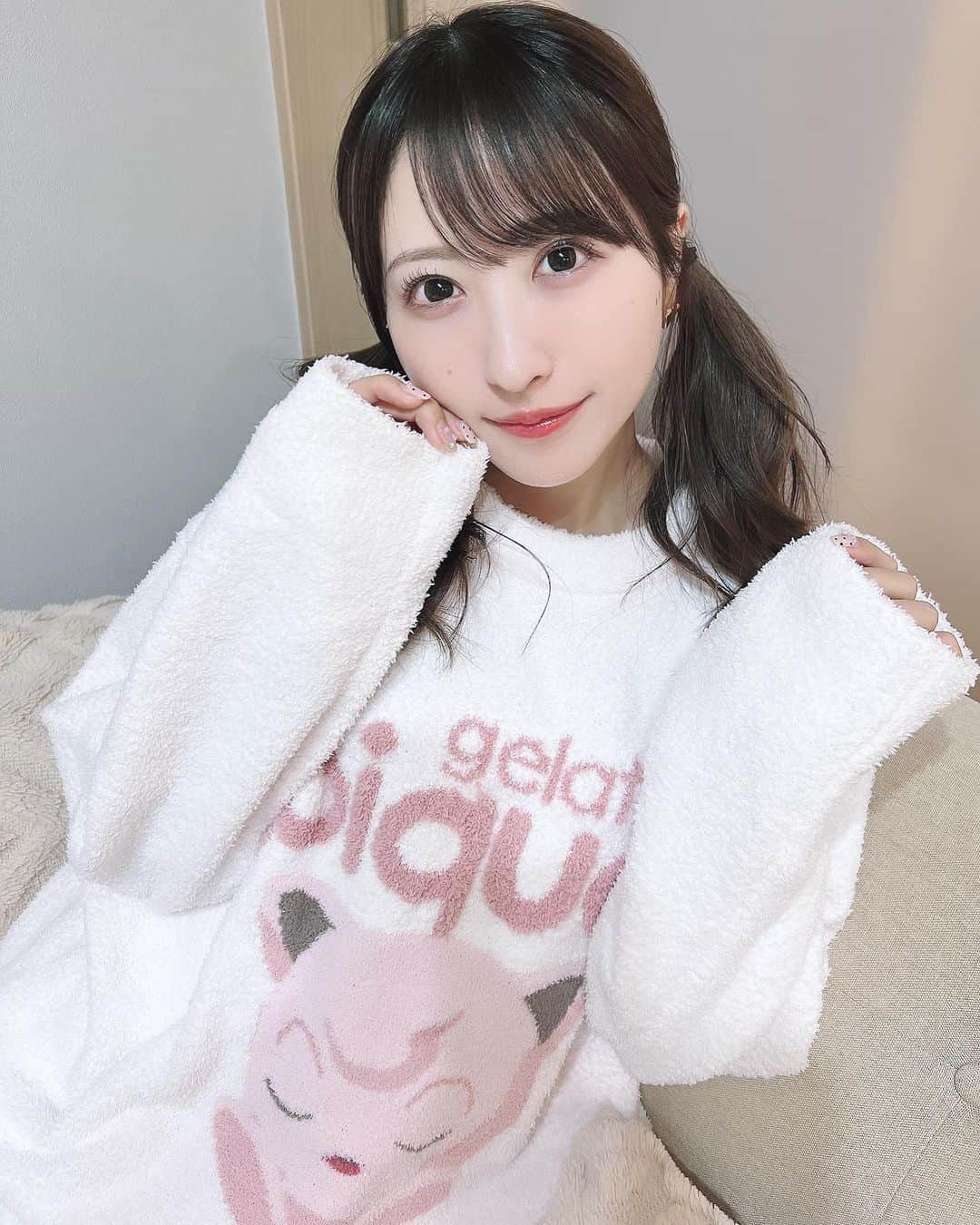 小桃音まいさんのインスタグラム写真 - (小桃音まいInstagram)「💤  夜更かしぷりんちゃん🍮 おやすみなさい🌙」11月23日 23時02分 - kotonemai0824