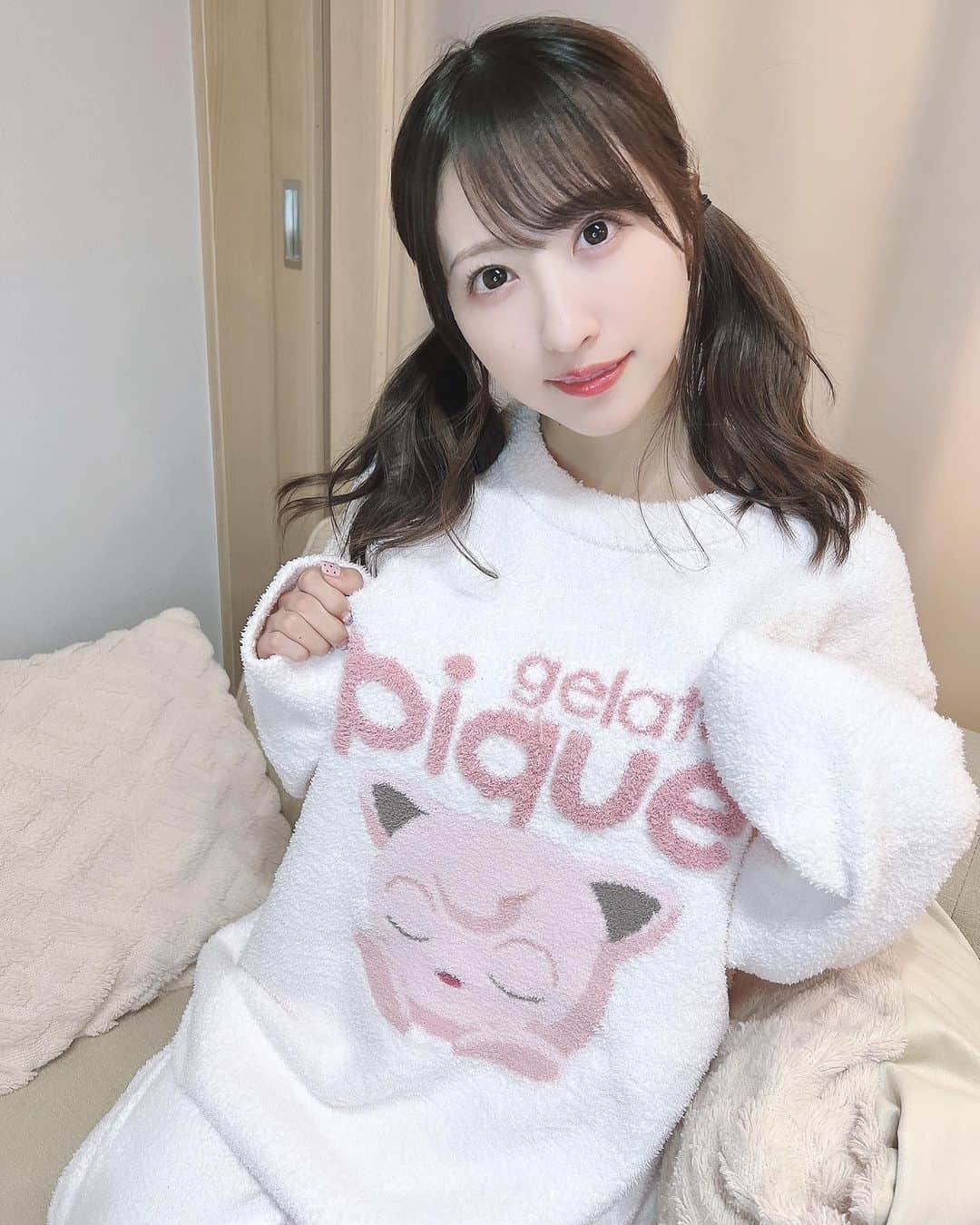 小桃音まいさんのインスタグラム写真 - (小桃音まいInstagram)「💤  夜更かしぷりんちゃん🍮 おやすみなさい🌙」11月23日 23時02分 - kotonemai0824