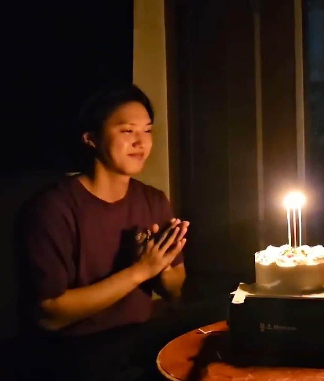 カン・ユンジェのインスタグラム：「고맙습니다 🎂🙇‍♂️」