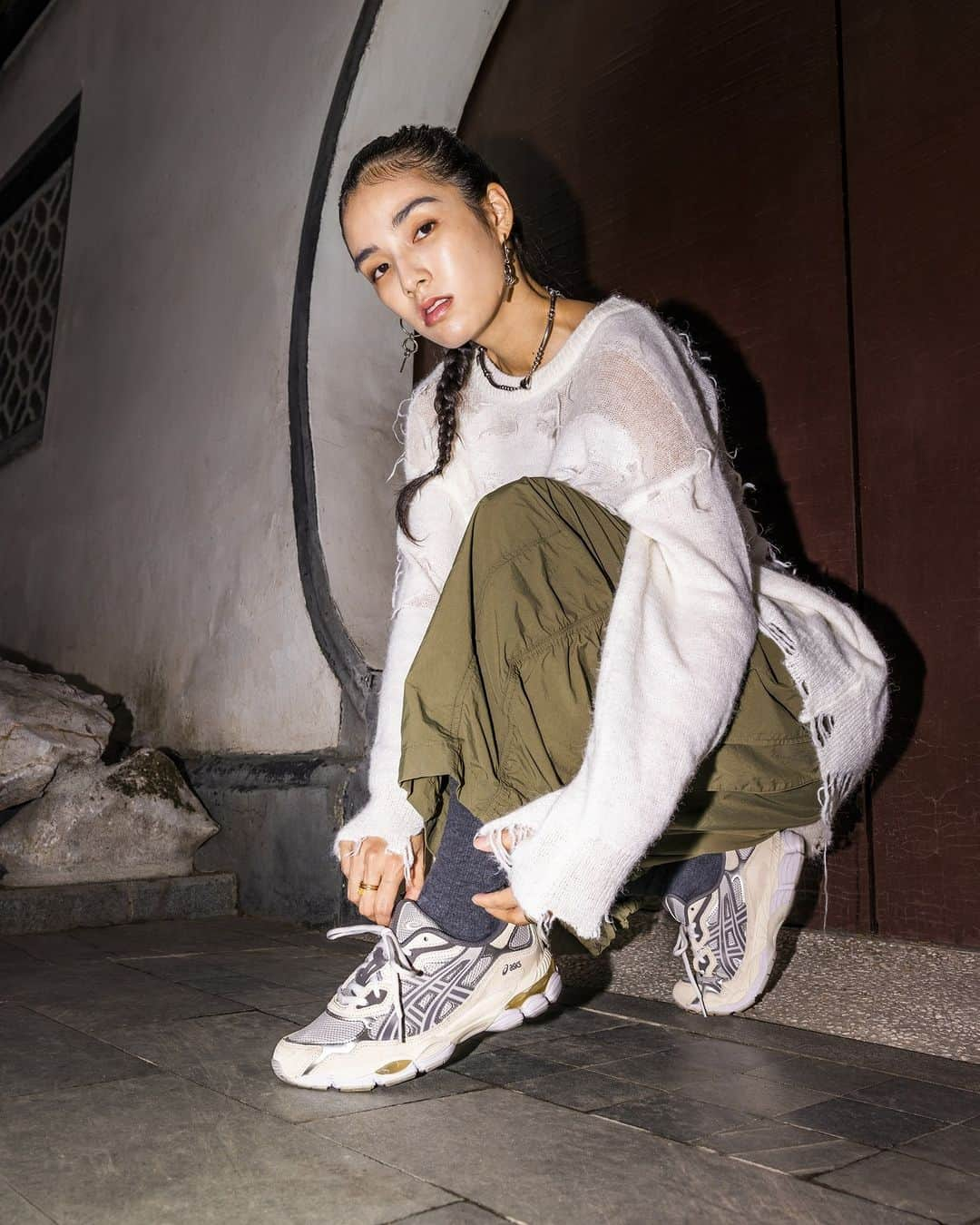 Titoloのインスタグラム：「Introducing the new color way of GEL-NYC sneaker, designed with inspiration from the lively city of​ New York but world in mind.   Style Code: 1203A383-020  Shop now  @titoloshop  @globus」