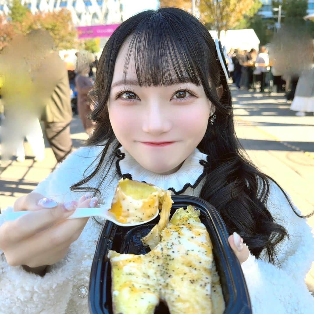 蟹沢萌子さんのインスタグラム写真 - (蟹沢萌子Instagram)「🍠  みるちゃんと念願のやきいもフェス🍠🧚‍♀️🧚‍♀️  お散歩して公園も行ったり✊🏻💌ふふふ 楽しかったね来年も行こうねえ!!」11月23日 23時03分 - kanisawa_moeko_