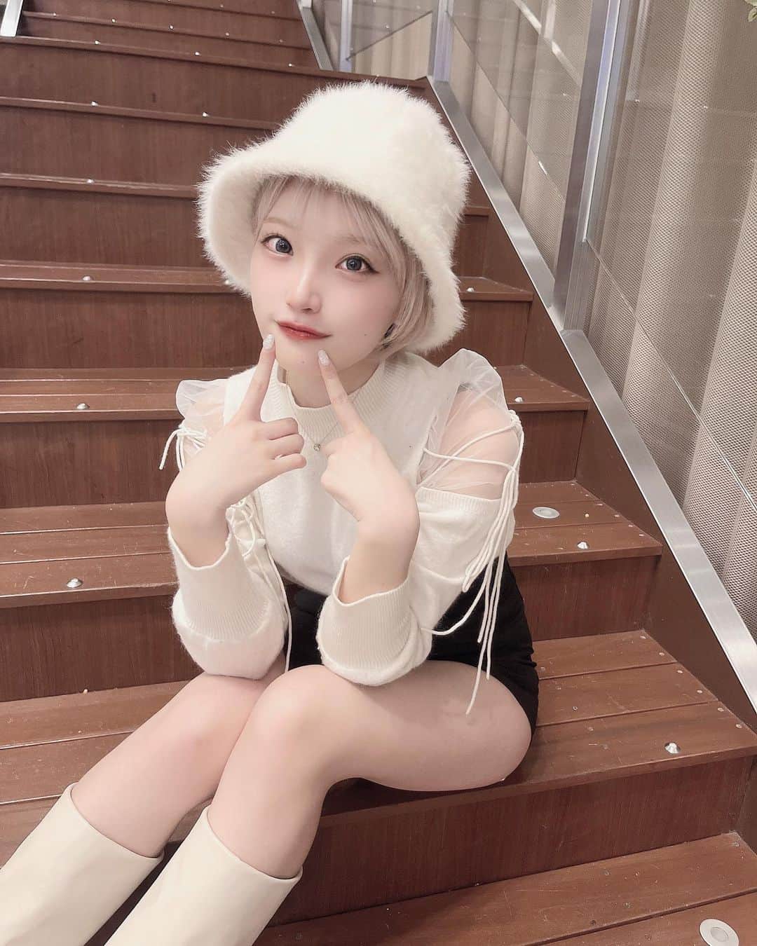 東條ゆりあさんのインスタグラム写真 - (東條ゆりあInstagram)「冬にデートするのどこがいい❔🤍」11月23日 23時05分 - yurichoco___