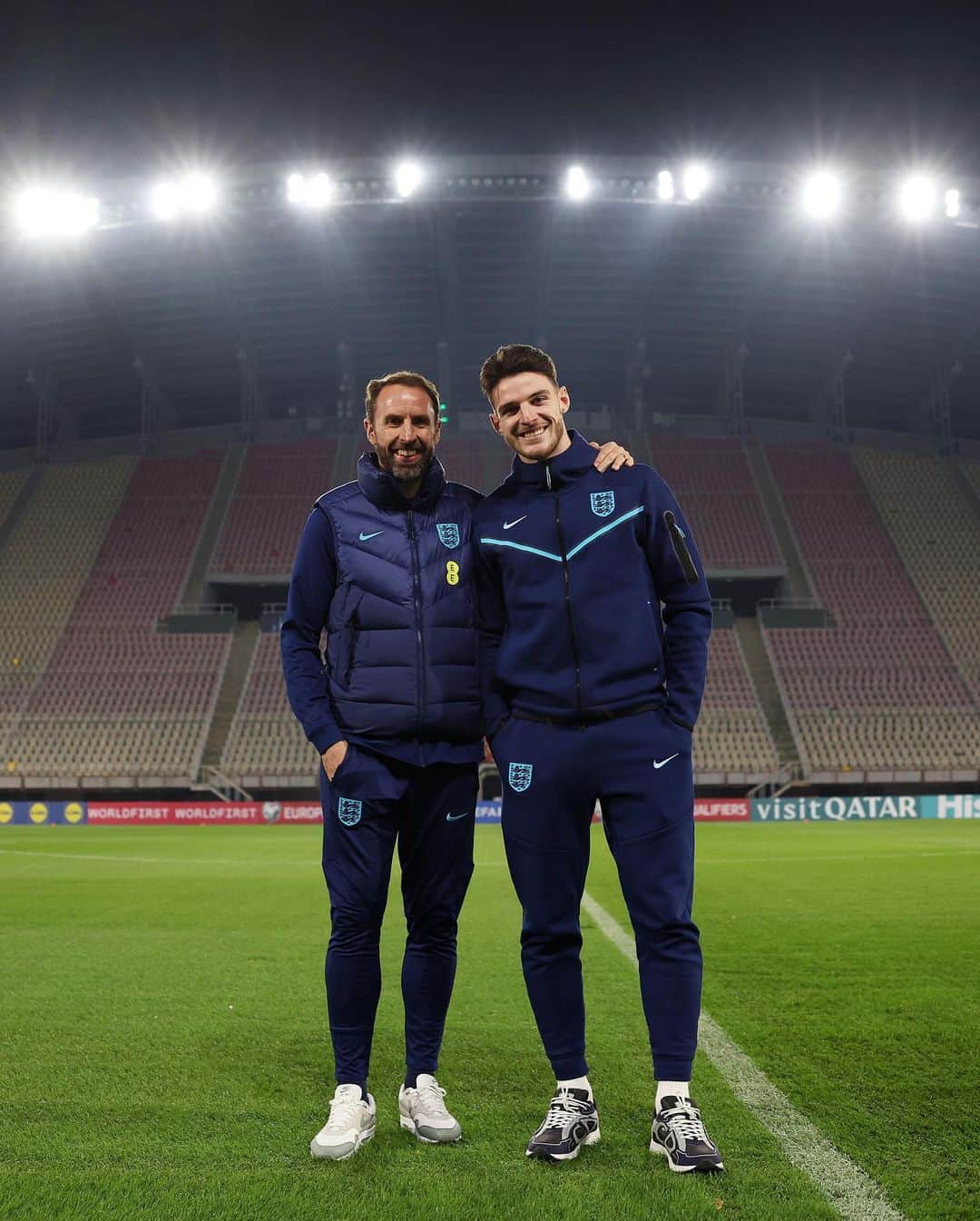 サッカー イングランド代表チームさんのインスタグラム写真 - (サッカー イングランド代表チームInstagram)「November dump. 📸」11月23日 23時10分 - england