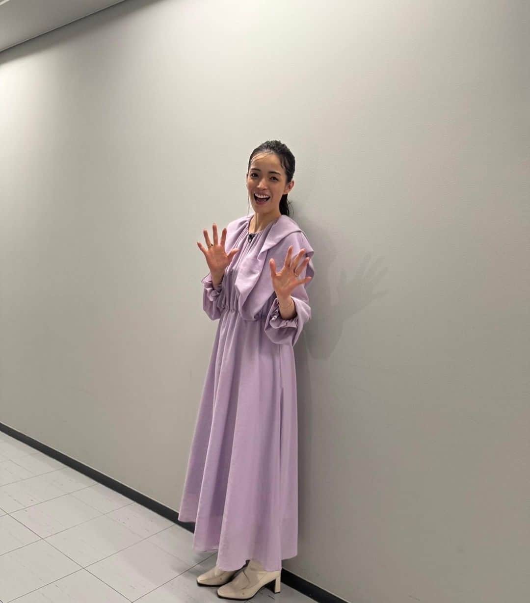 知念里奈のインスタグラム：「「秘密のケンミンSHOW」 ご覧いただいた皆様ありがとう♡ 楽しい美味しい収録でした！  ワンピース @masaco_teranishi アクセサリー @stellahollywood ブーツ @randa_pic」