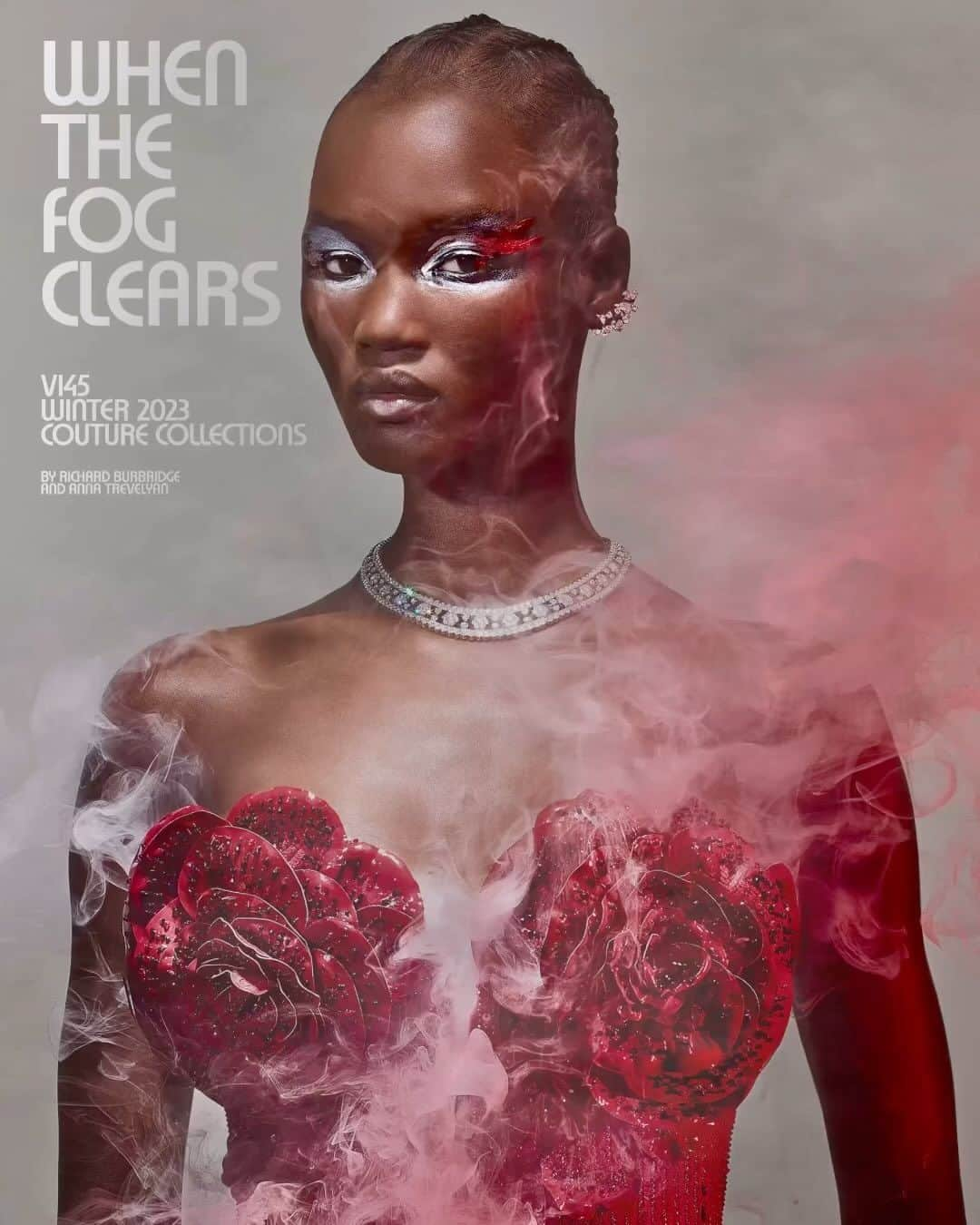 V Magazineのインスタグラム：「Get ready for a mist-ifying couture experience this season. As seen in the pages of V145, our new winter 2023 issue, V are Introducing the best looks from this season’s hottest couture collections. Fresh off the runway (or seemingly out of the fog), photographer @richardburbridge and stylist @annatrevelyan deliver a steaming hot roundup of couture faves.   Head to the link in our bio to view the full editorial + order your copy of V145 at shop.vmagazine.com.  — From V145 Winter 2023 Issue  Photography @richardburbridge Fashion @annatrevelyan Model @abenynhial (@elitenyc) Makeup @yumilee_mua (@streetersagency) Hair @evaniefrausto using @bumbleandbumble (@streetersagency) Manicure @nailsbymamie (@seemanagement) Set Design @studio_hans_nyc (@thewallgroup)  Bustier gown with ruby-coloured sequins and crystals, with floral details @giorgioarmani Prive Haute Couture / Ear cuff @repossi / necklace @vancleefarpels Snowflake (featuring diamonds set in 18K white gold)」